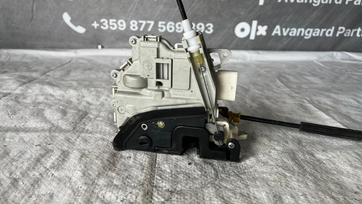 Задна лява брава Audi Q5