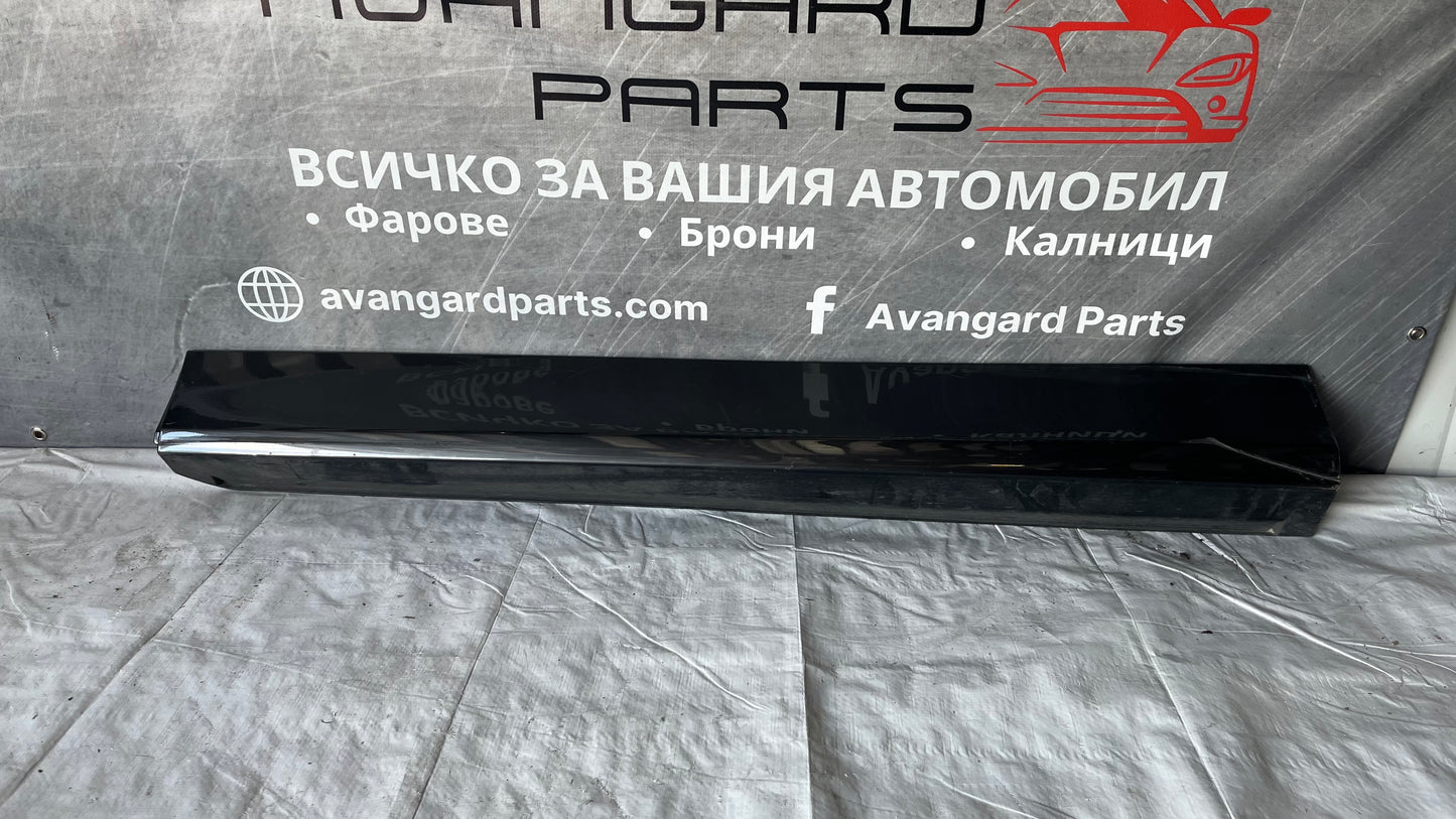 Предна лява лайстна на врата Mazda CX60