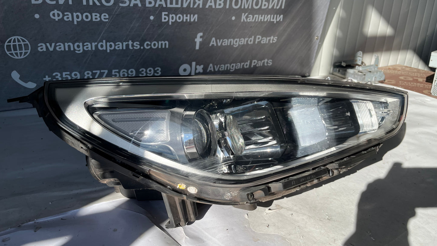 Десен фар Hyundai i30 (2008-2012)