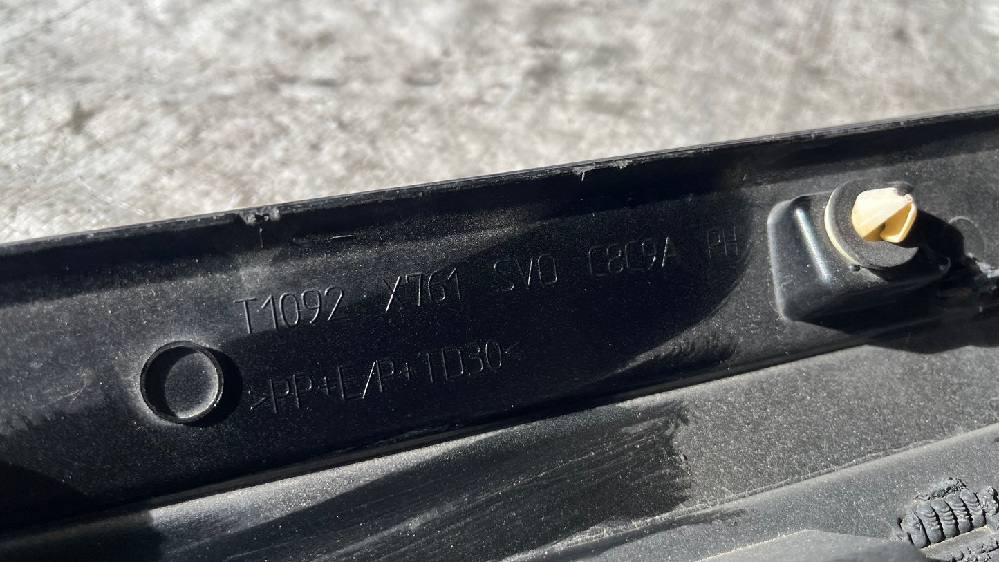 Jaguar F-Pace декоративна лайстна предна врата