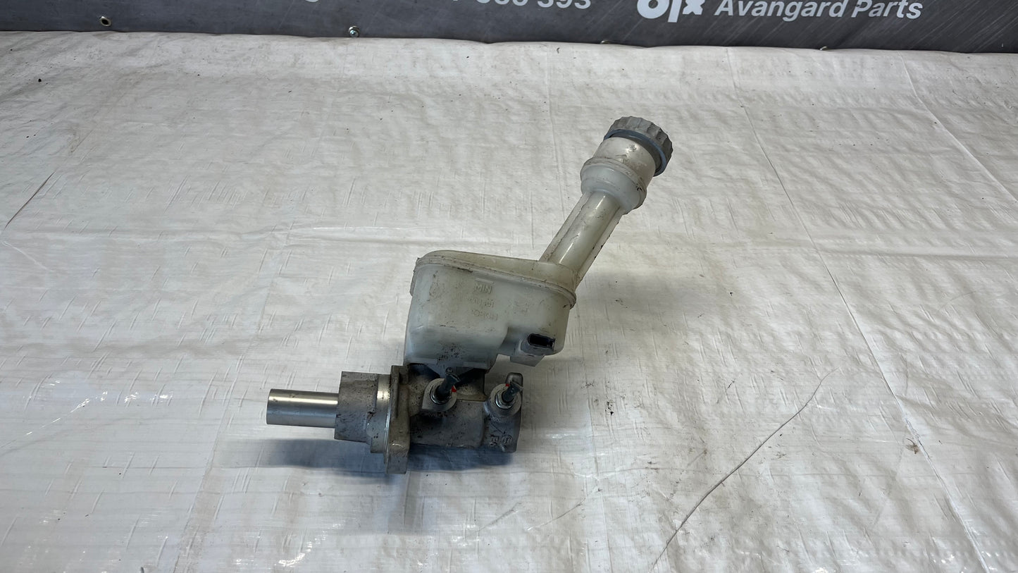 Suzuki SX4 S-Cross спирачна помпа