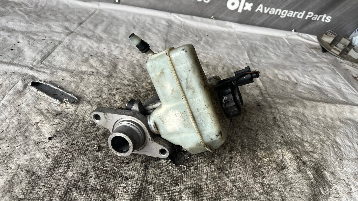 BMW 3 E46 спирачна помпа