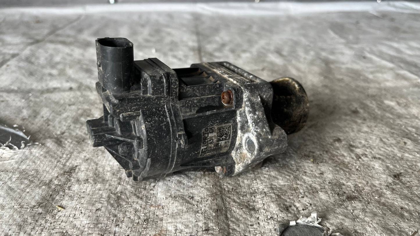 Opel Astra J 2.0 D ЕГР клапан