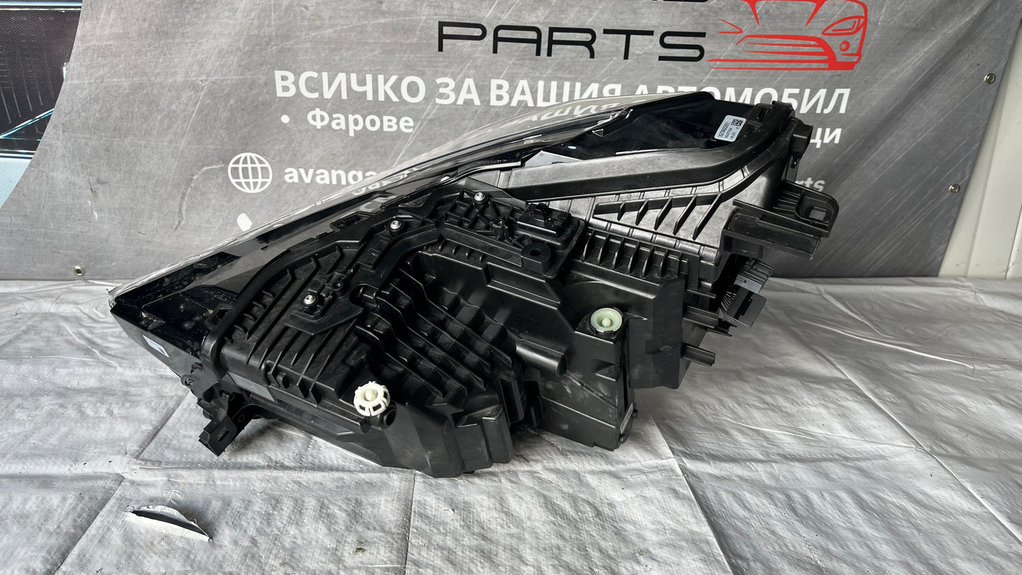 Десен фар Polestar 3 2025-