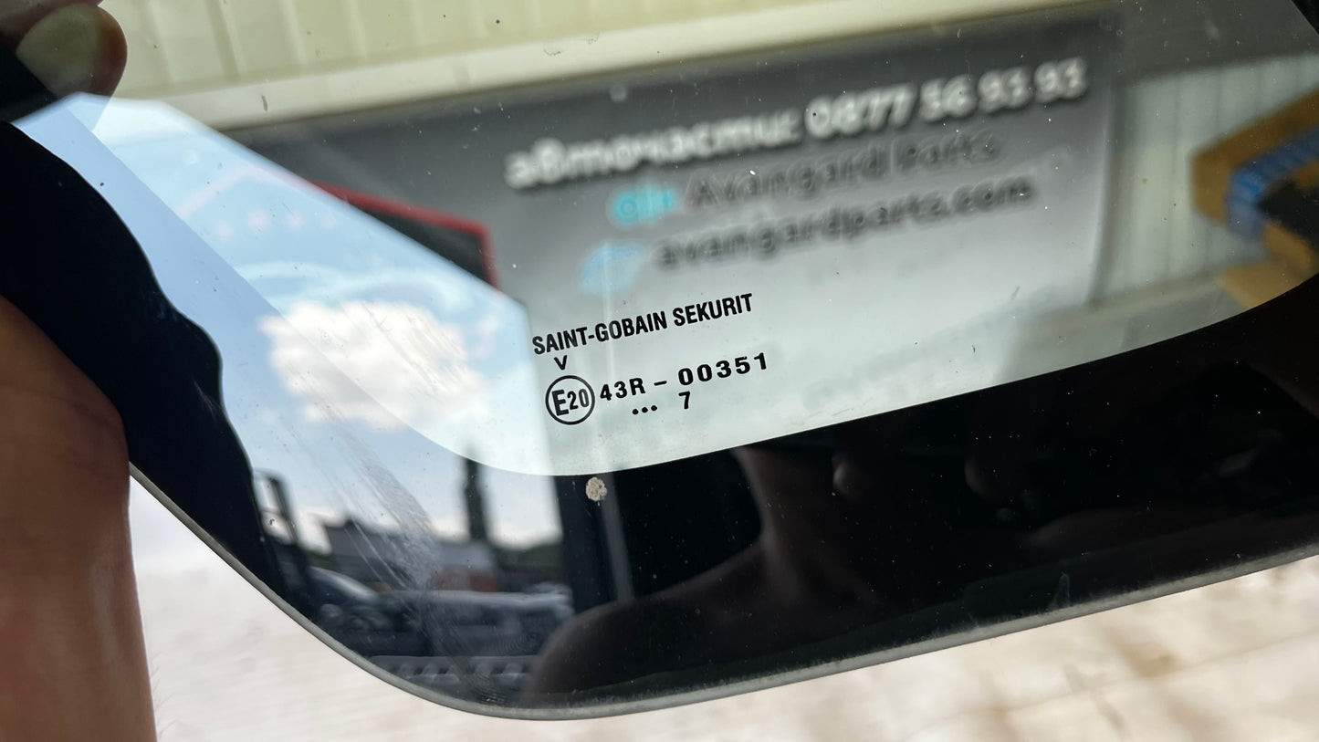 Suzuki SX4 08- задно ляво стъкло