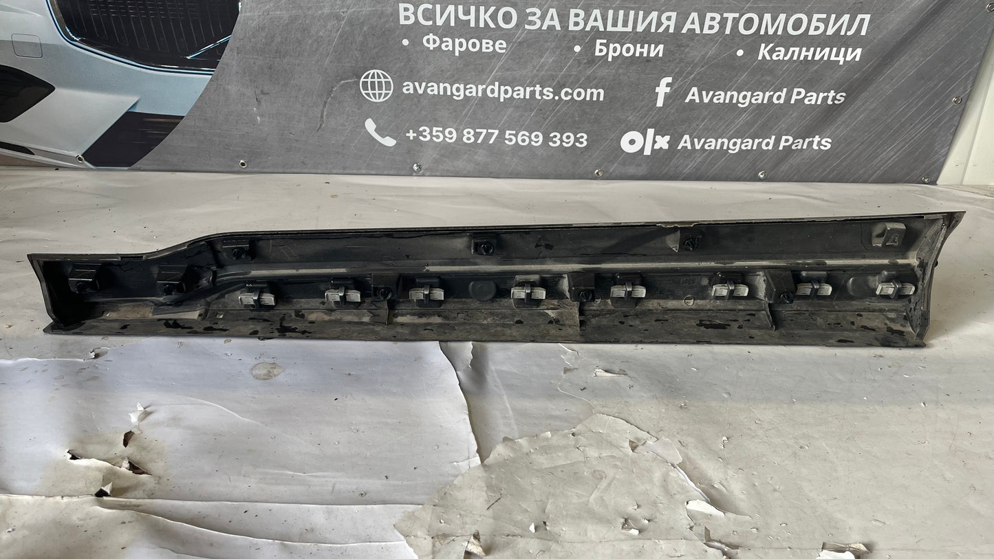 Праг на предна дясна врата Subaru Forester 5 (2018-2024)