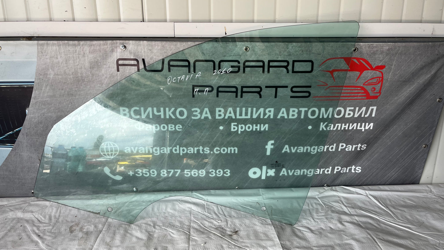 Предно дясно и предно ляво стъкло Skoda Octavia 2 (2004-2008)