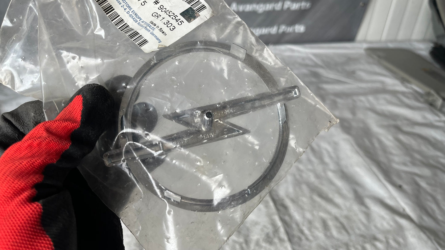 Емблема Opel Astra нова