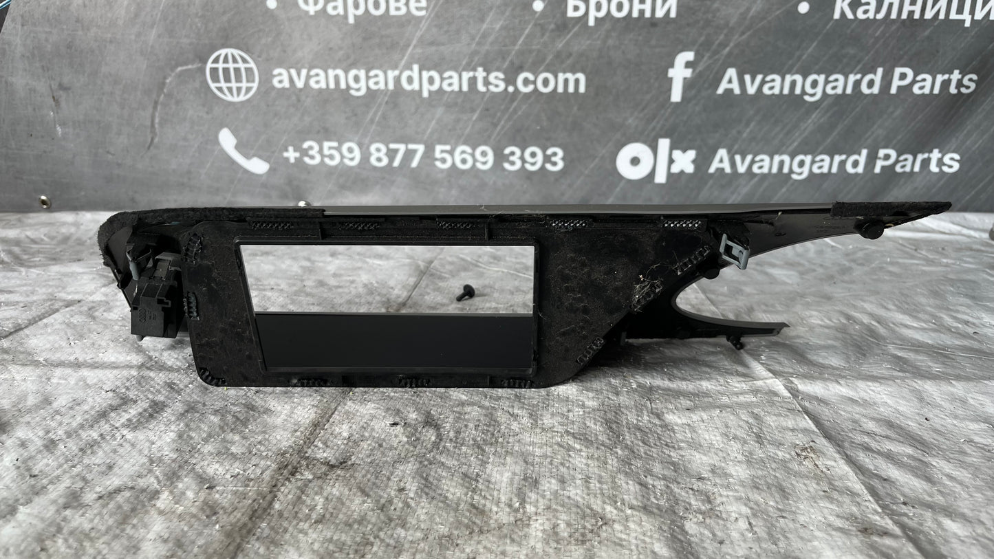 Панел дисплей Audi A4 B8