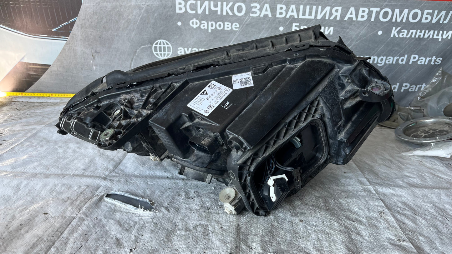 Mercedes A W205 Lift ляв фар