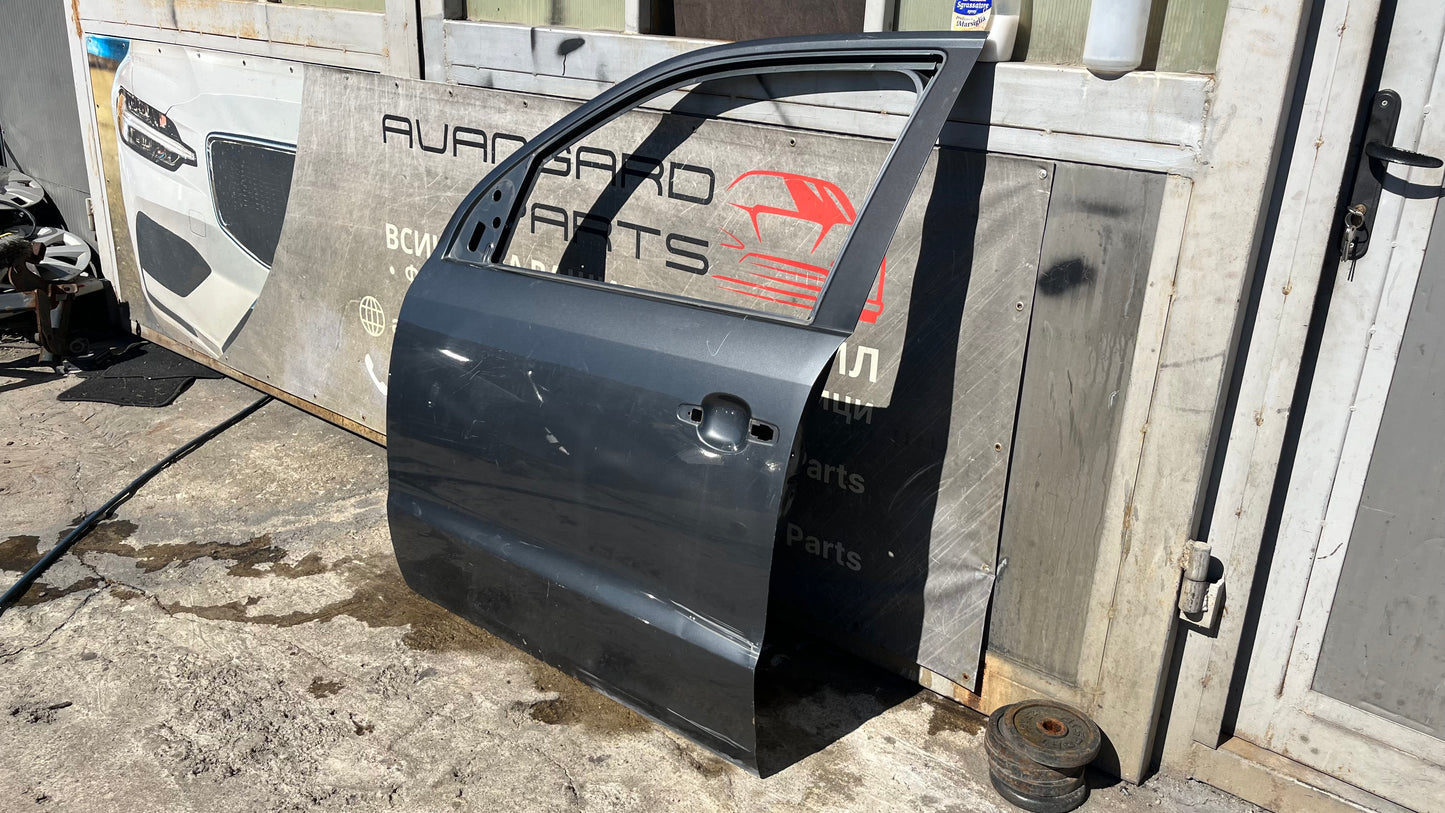 Предна лява врата Volkswagen Amarok 2010-2022