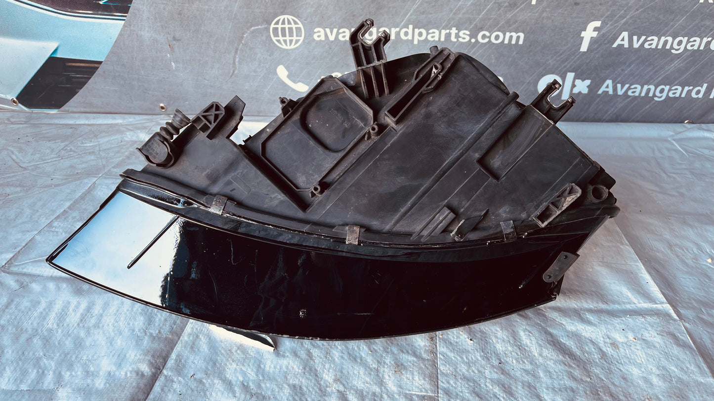 Десен фар Audi A4 2007-2011
