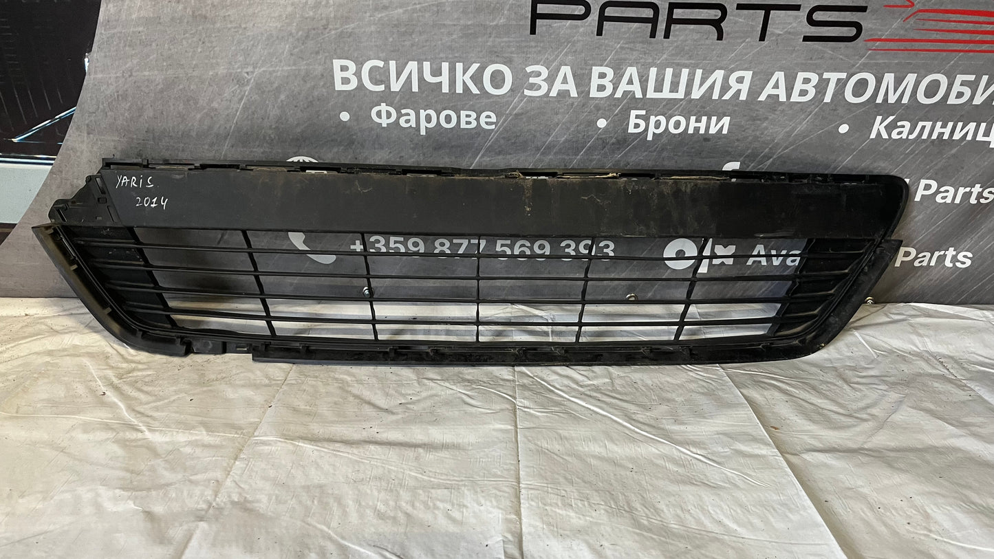 2 броя решетка Toyota Yaris 2011-2014