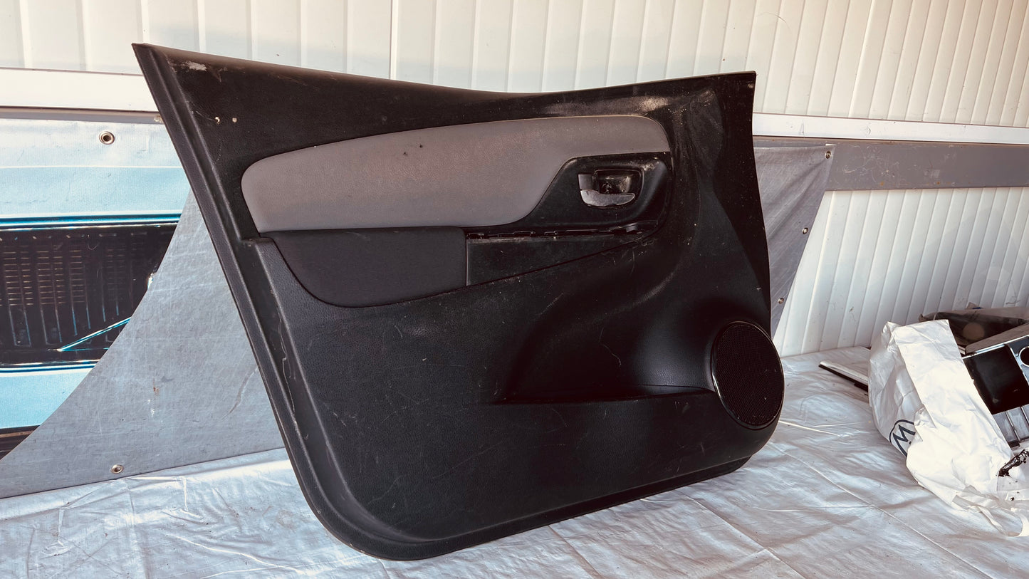 Кора за предна лява врата Toyota Yaris 2011-2018