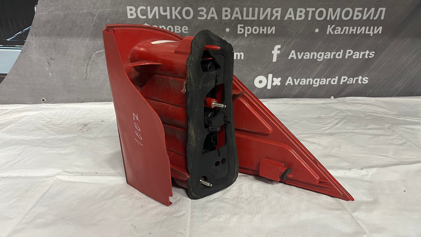 Ляв стоп Peugeot 1007 (2004-2009)