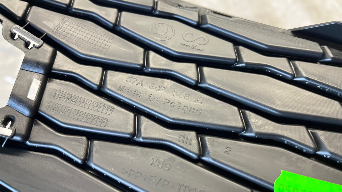 Skoda Karoq Lift предн дясна решетка