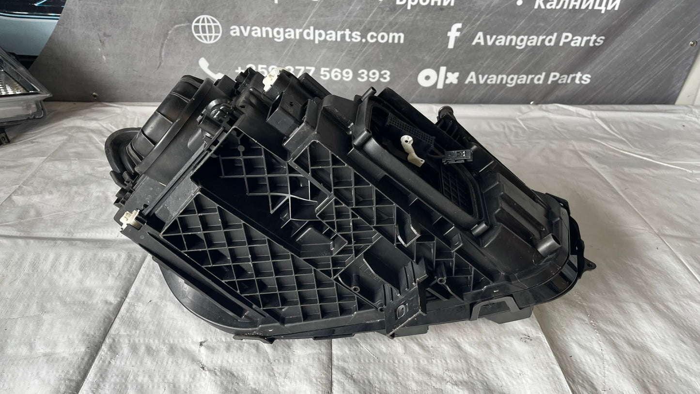 Ляв фар Mercedes B W247 2019-