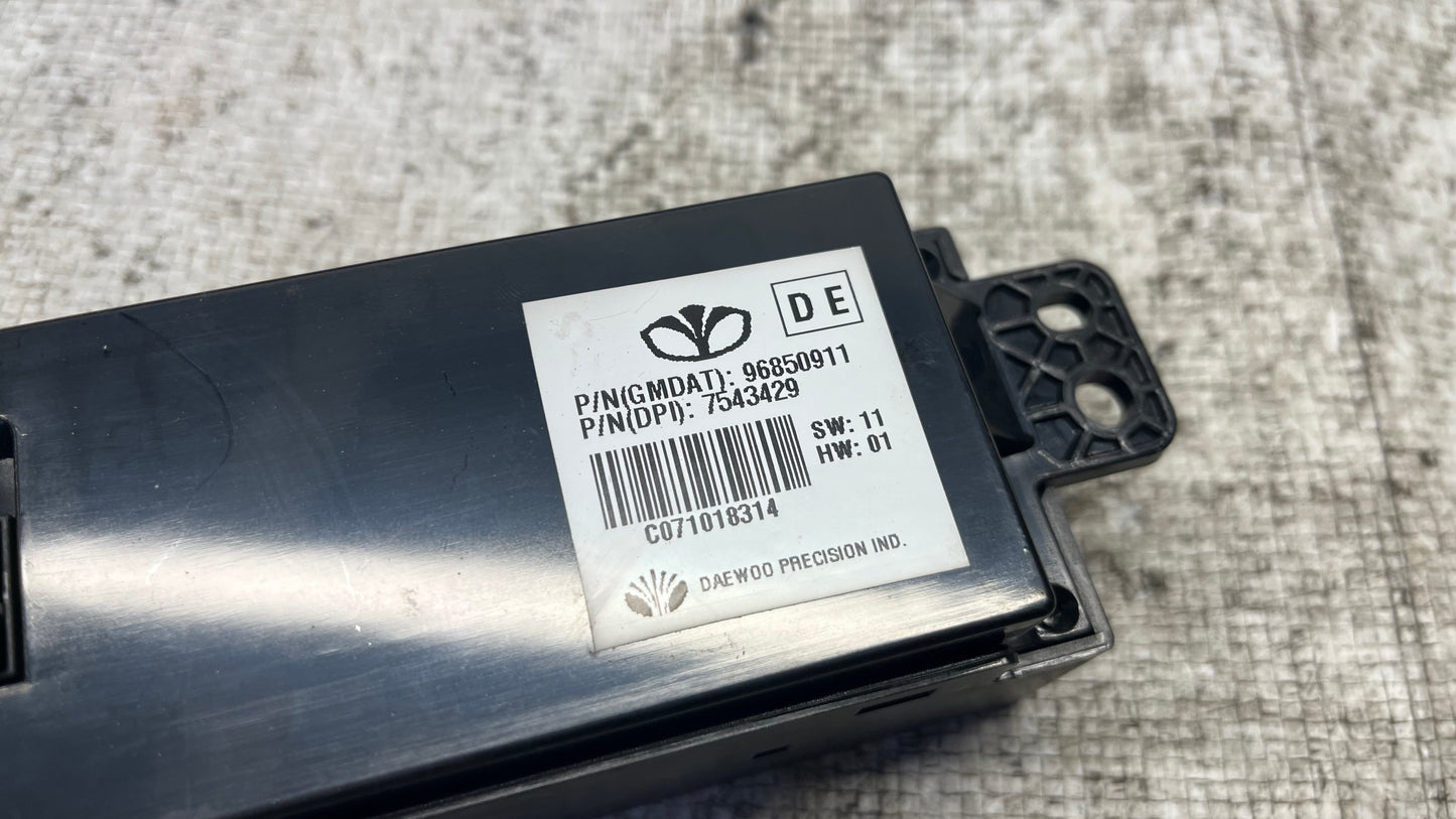 Chevrolet Captiva дисплей