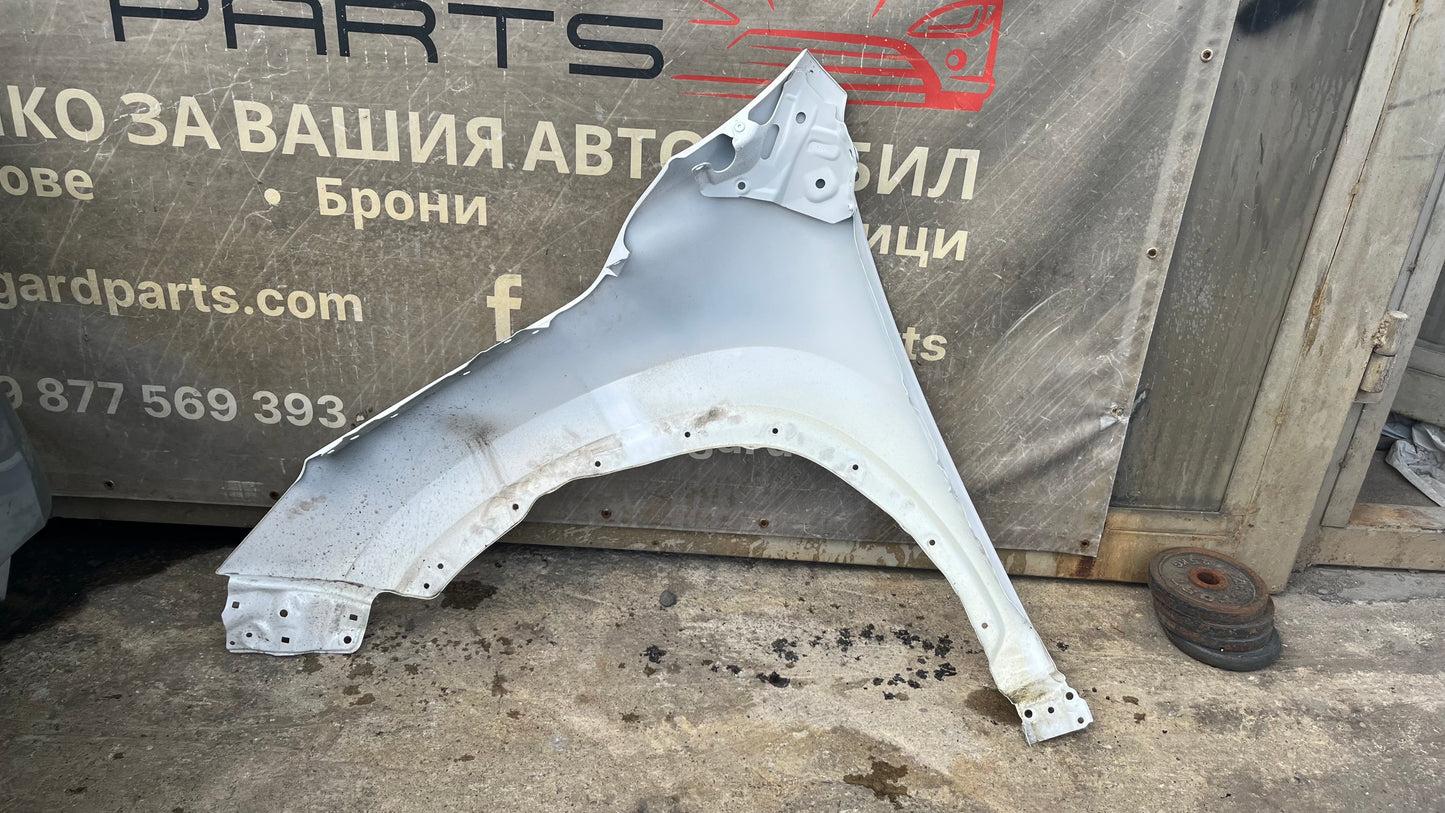 Десен калник Lexus NX20