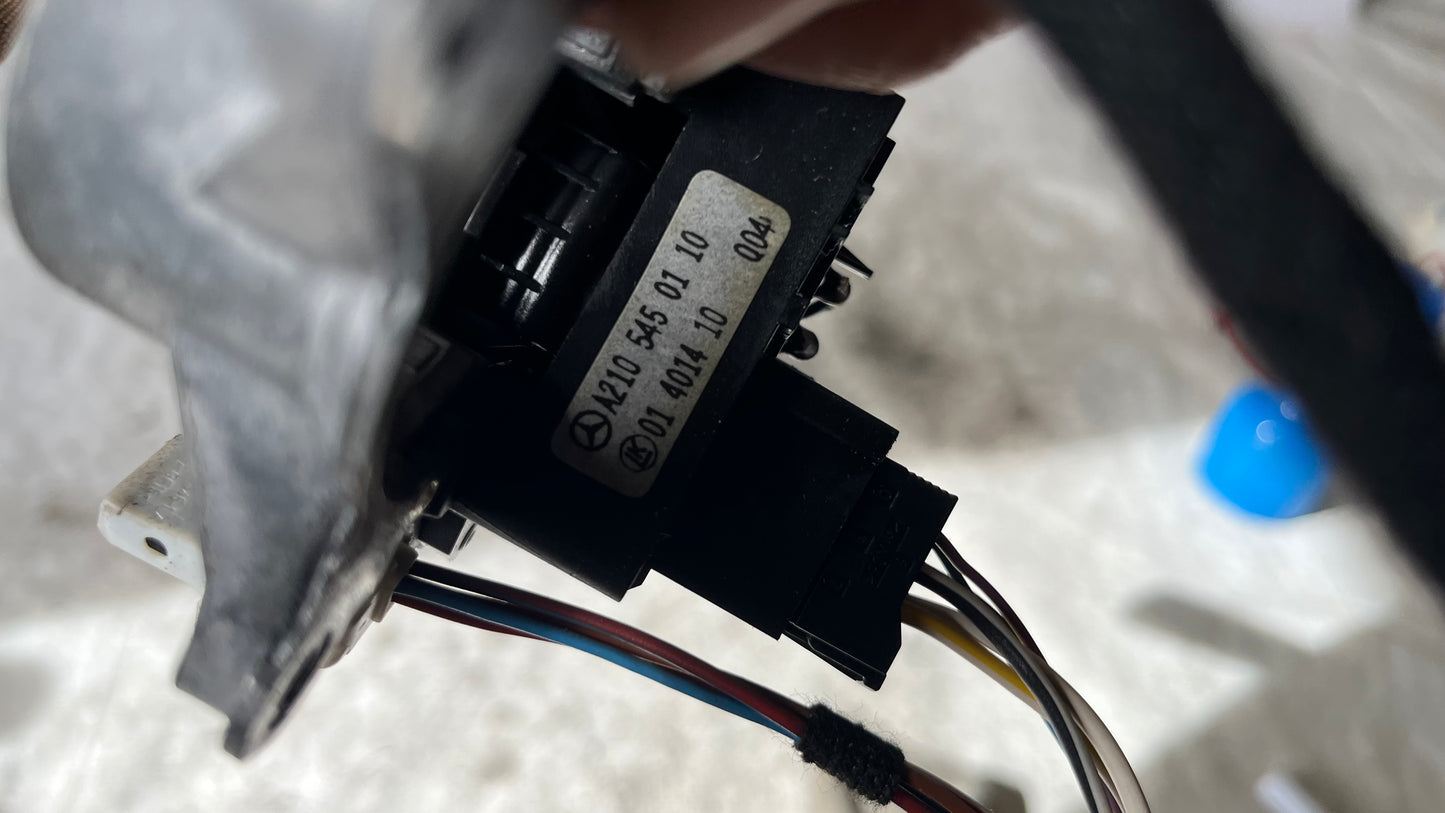 Mercedes E W210 лостче чистачки