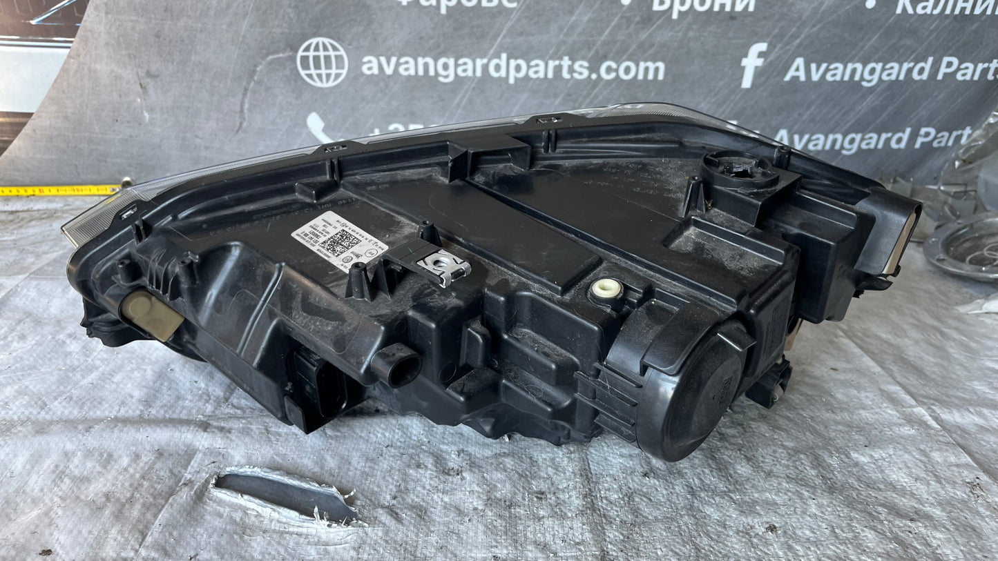 Volkswagen Polo 2G десен фар