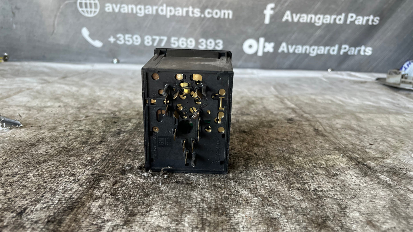 Opel Zafira A ключ светлини