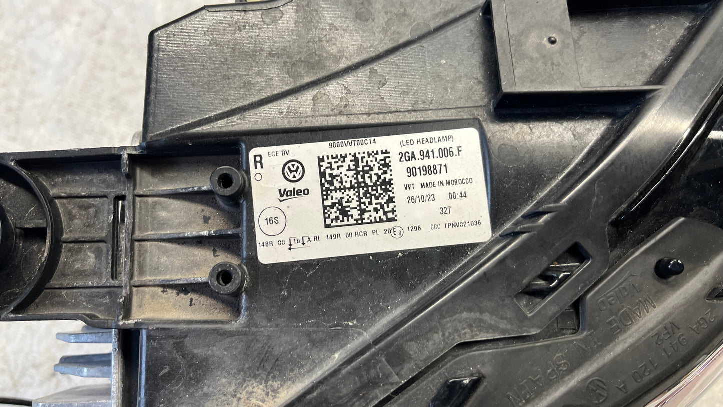 Volkswagen T-Roc десен фар