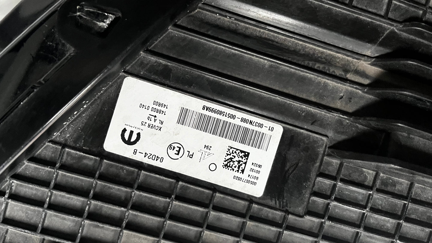 Alfa Romeo Stelvio десен фар