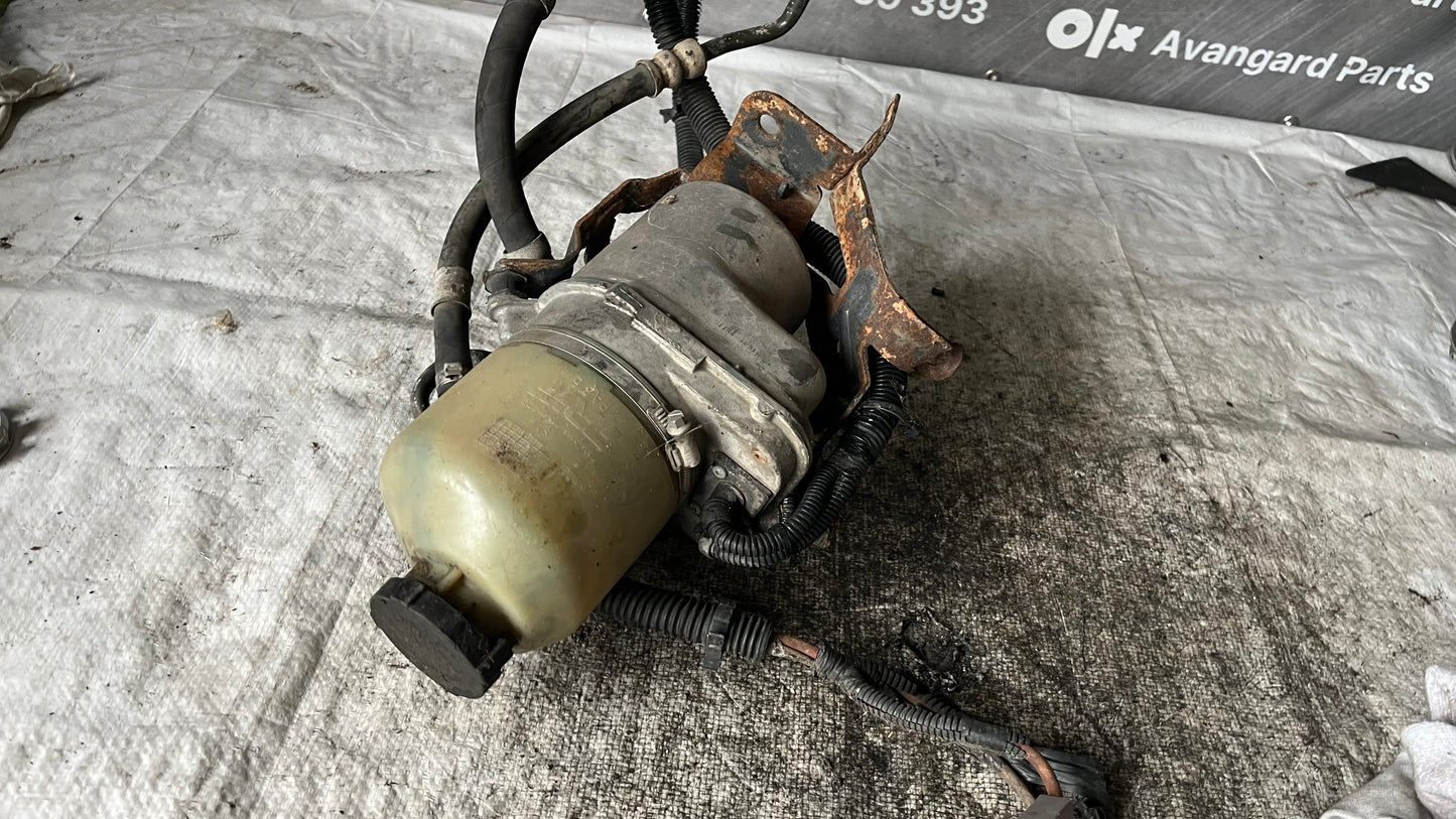 Opel Zafira B хидравлична помпа