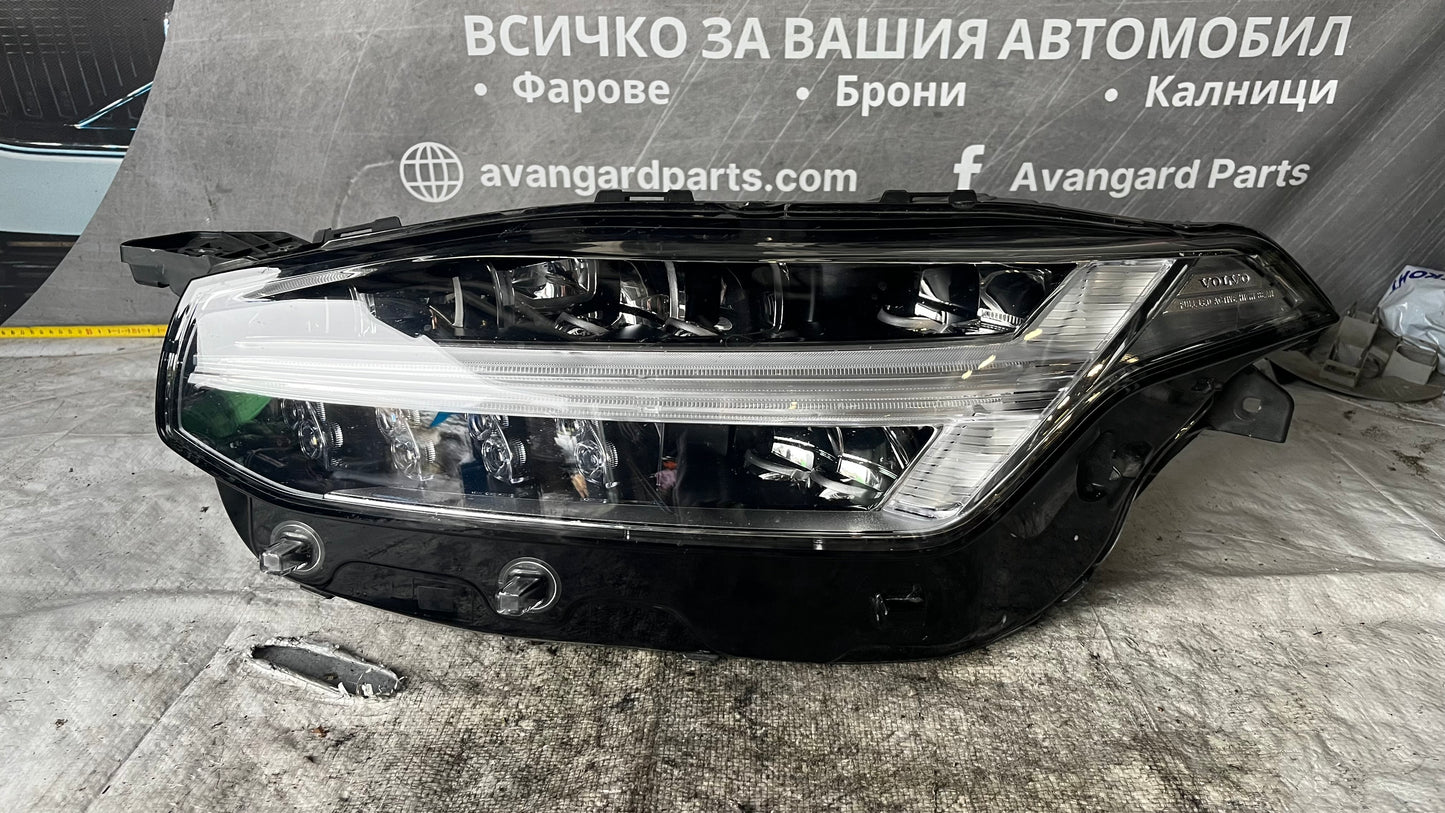 Volvo XC90 2 2016- ляв фар