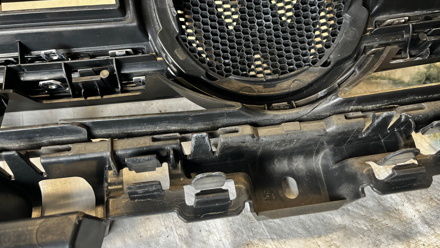 Volkswagen Tiguan 2012- предна решетка