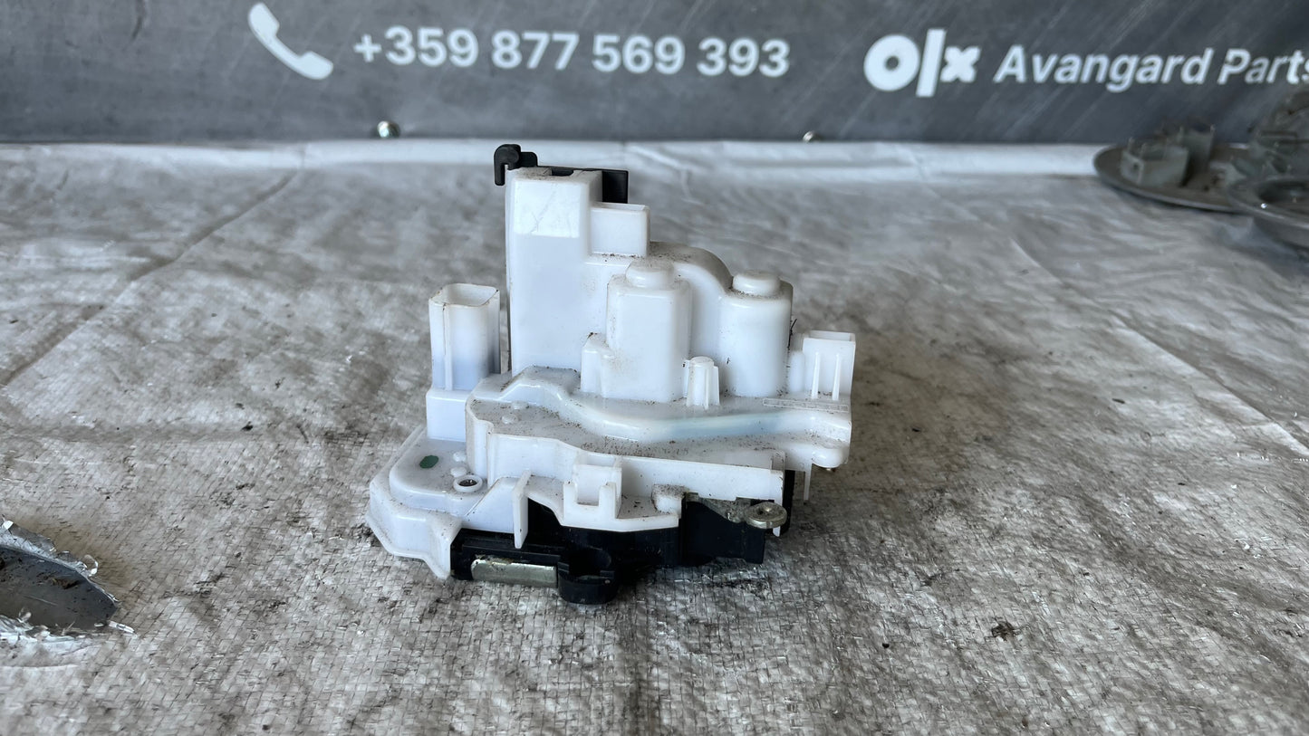 Fiat Doblo Cargo брава за дясна плъзгаща се врата