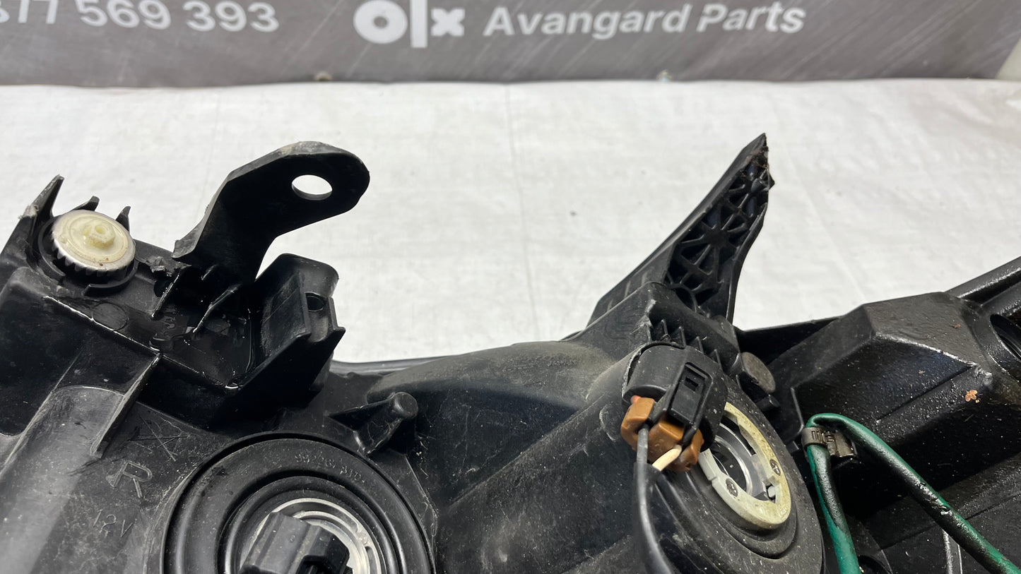 Toyota Land Cruiser десен фар