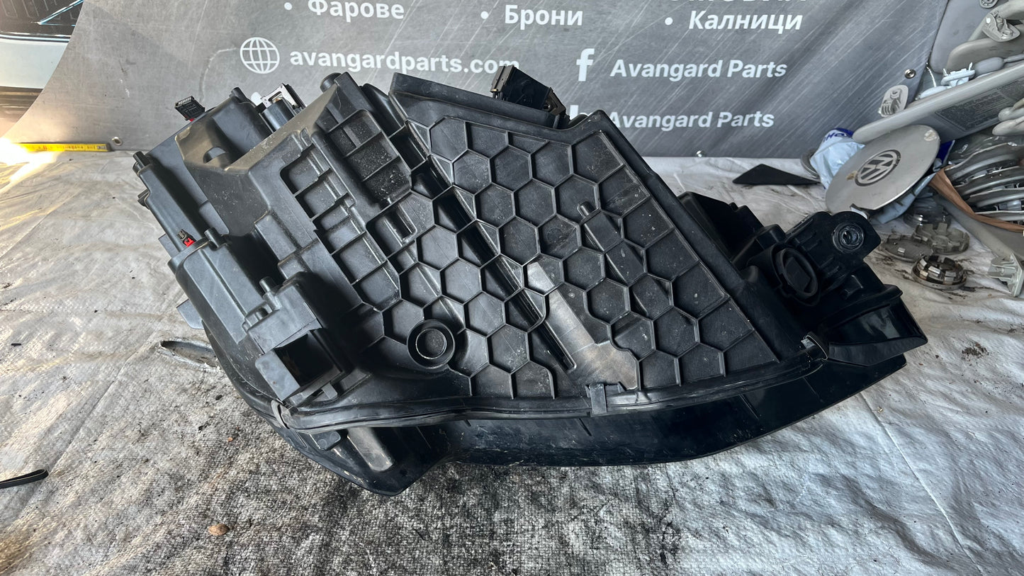 Audi E-Tron GT 2024 ляв фар