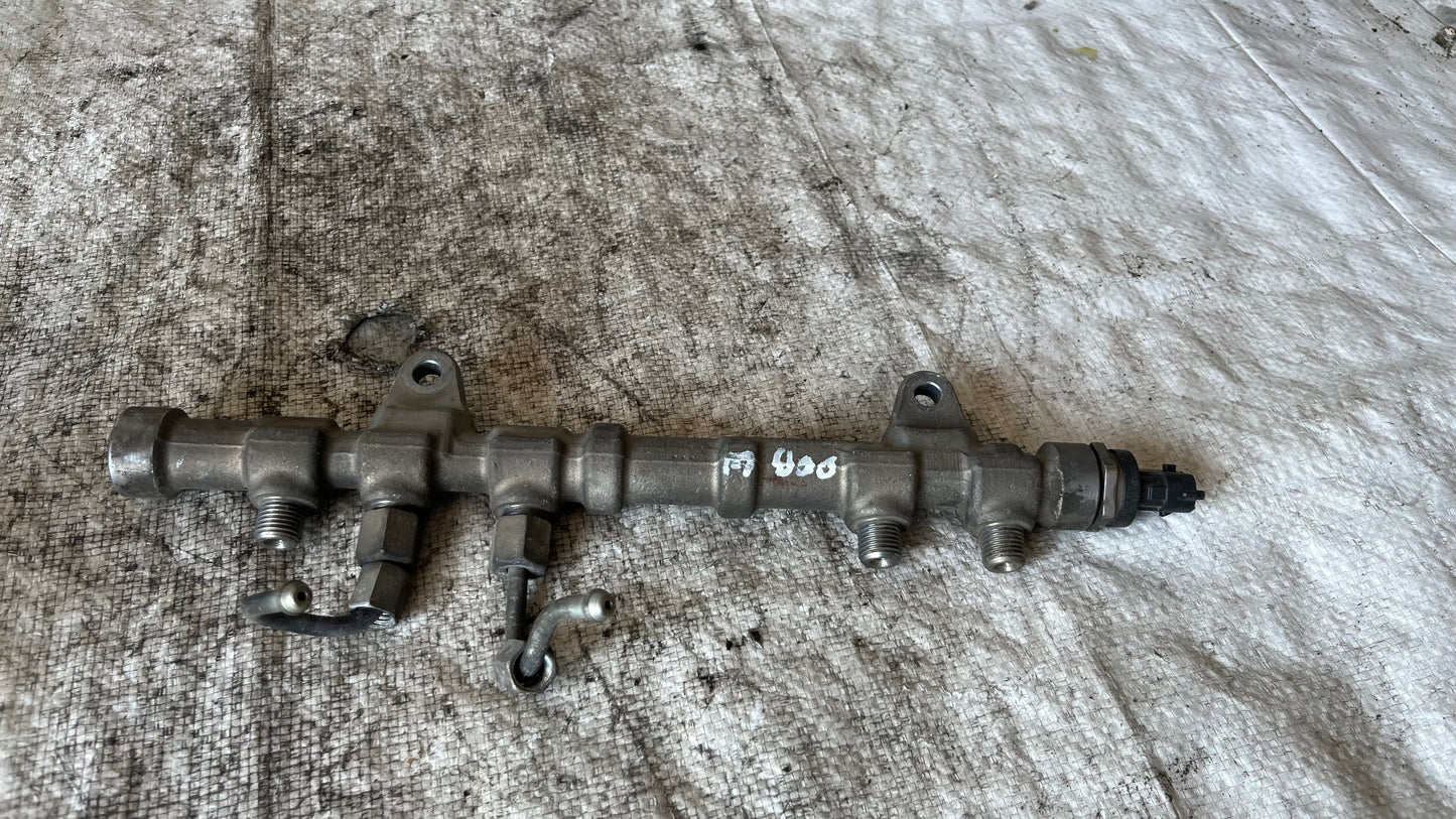 Fiat Doblo горивна рейка