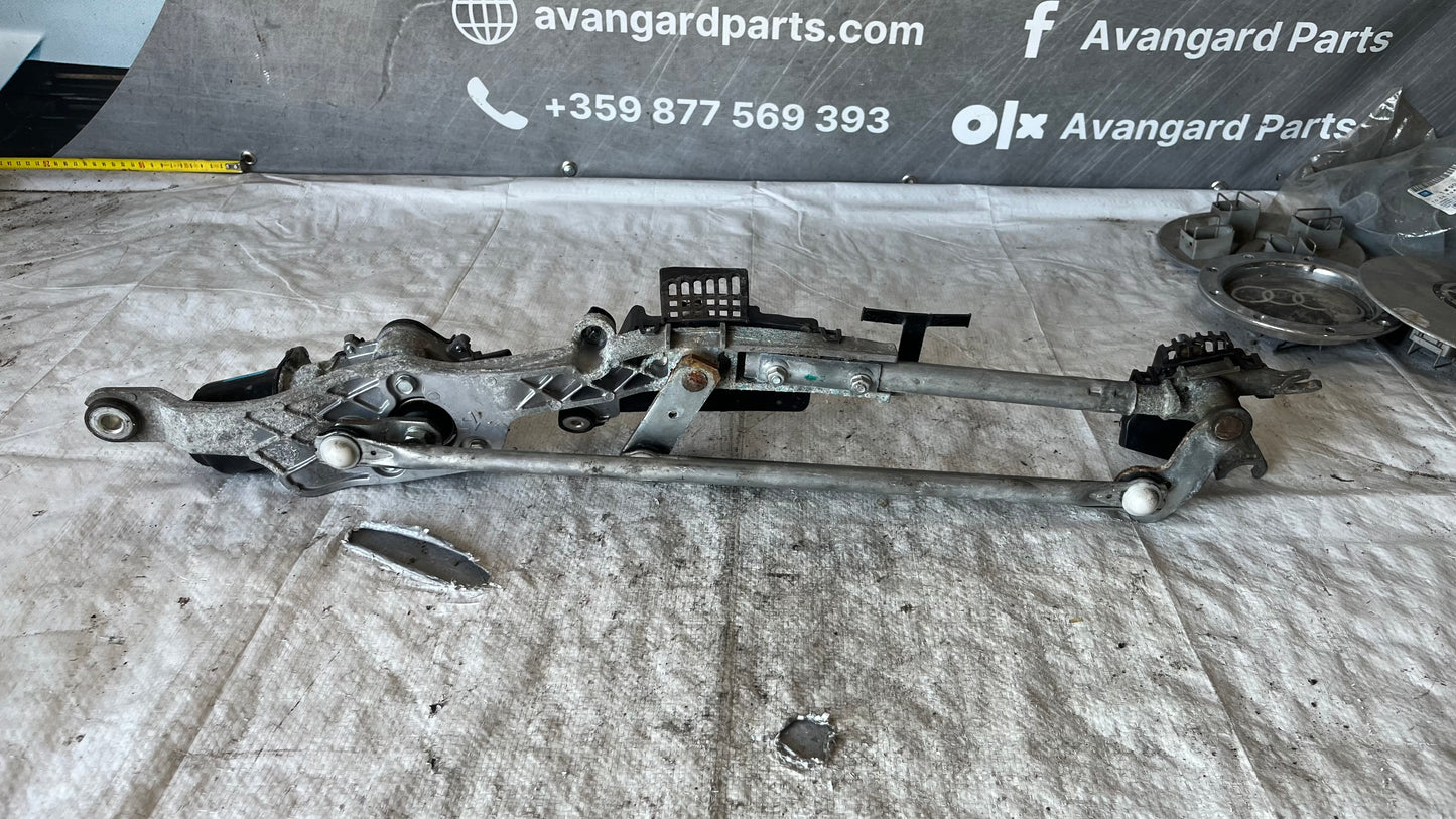 Mazda 2 моторче чистачки