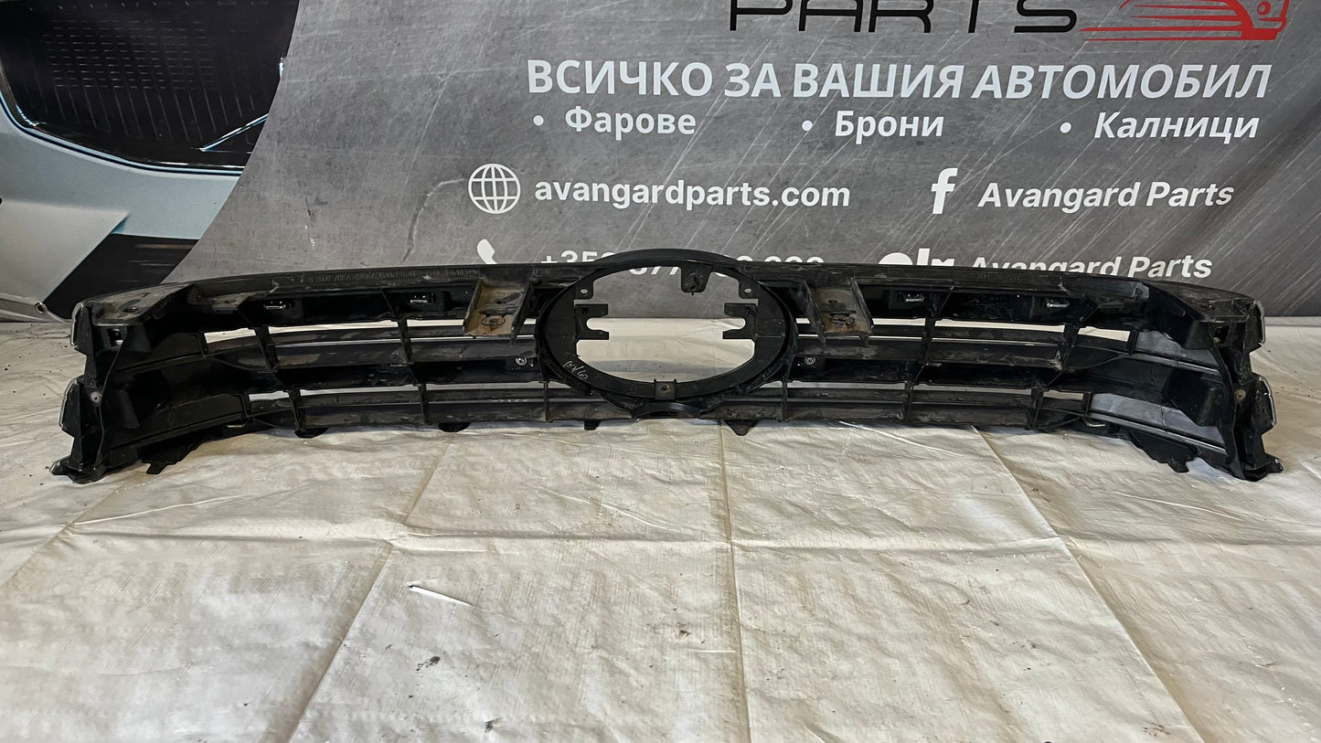 Решетка Toyota Hilux 2015-2020