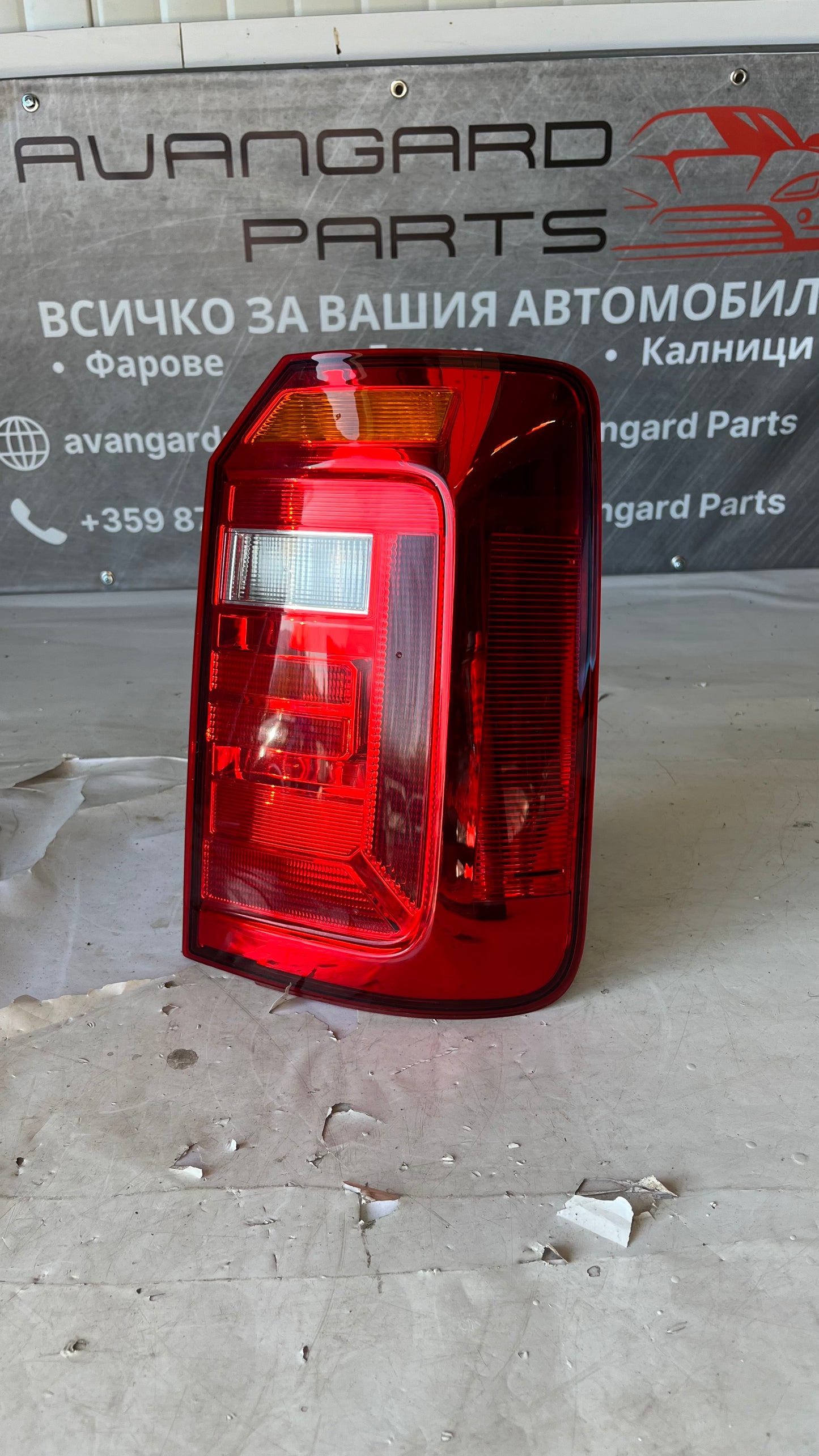 Десен стоп Volkswagen Caddy 3 Facelift 2015-