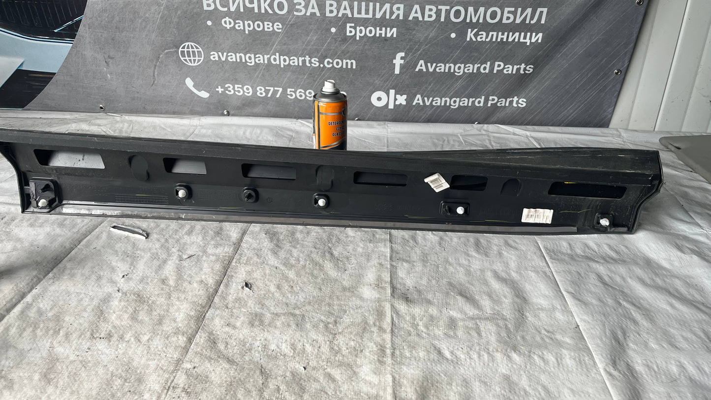 Декоративна лайстна предна дясна врата Audi Q3 S-Line 18