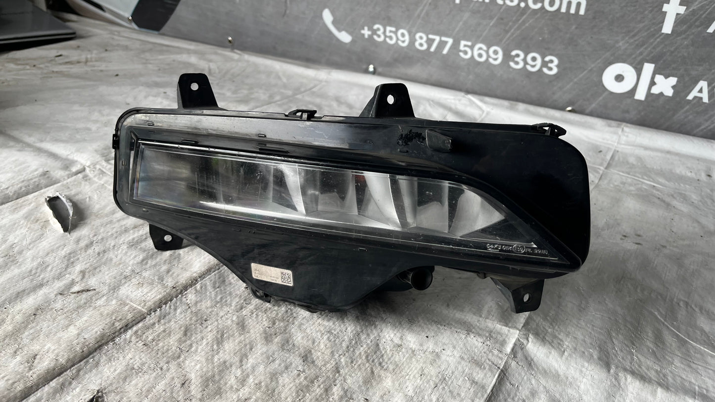 Десен халоген Skoda Octavia 4 2022