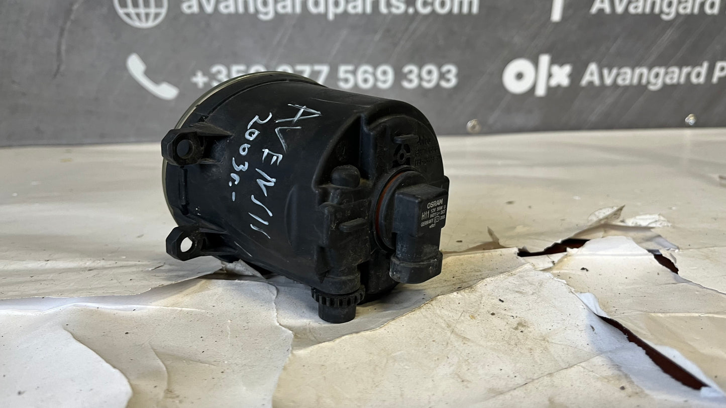 Десен халоген Toyota Avensis 2003-2009