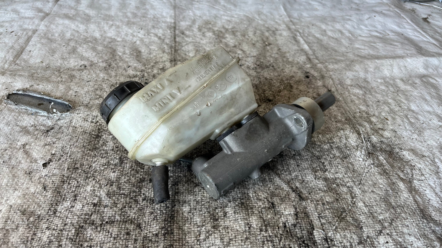 Renault Megane спирачна помпа