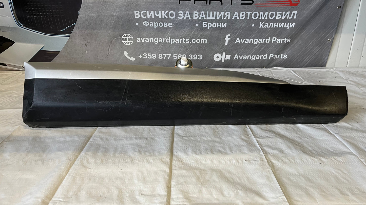 Декоративна лайстна за предна дясна врата Peugeot 2008 2 2019-