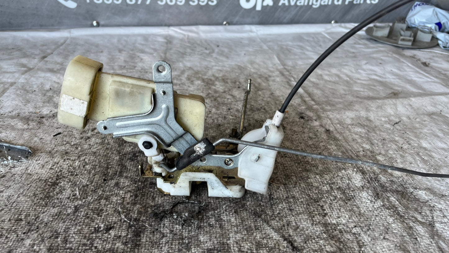 Toyota Yaris брава предна дясна