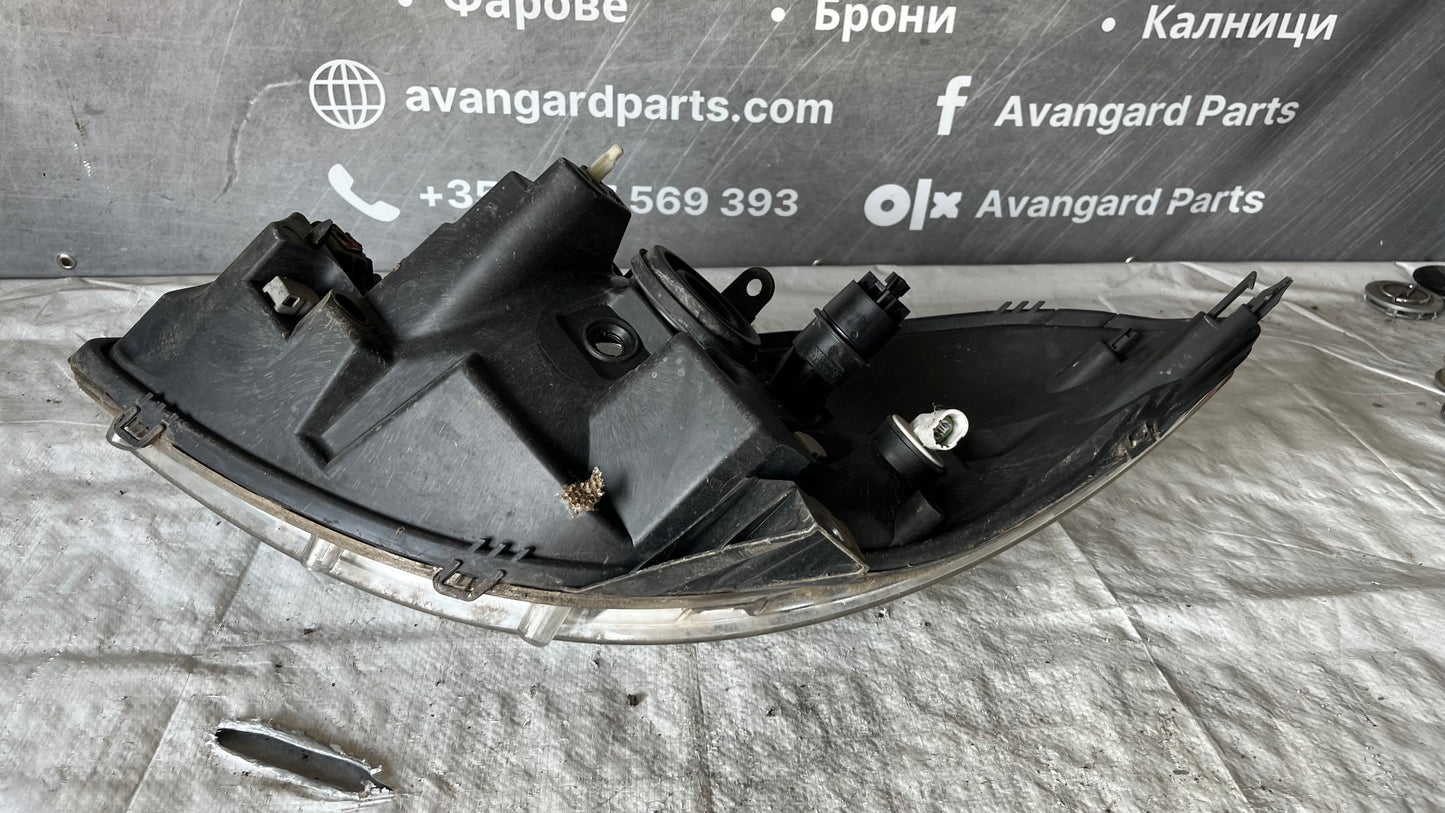 Десен фар Dacia Sandero 2008