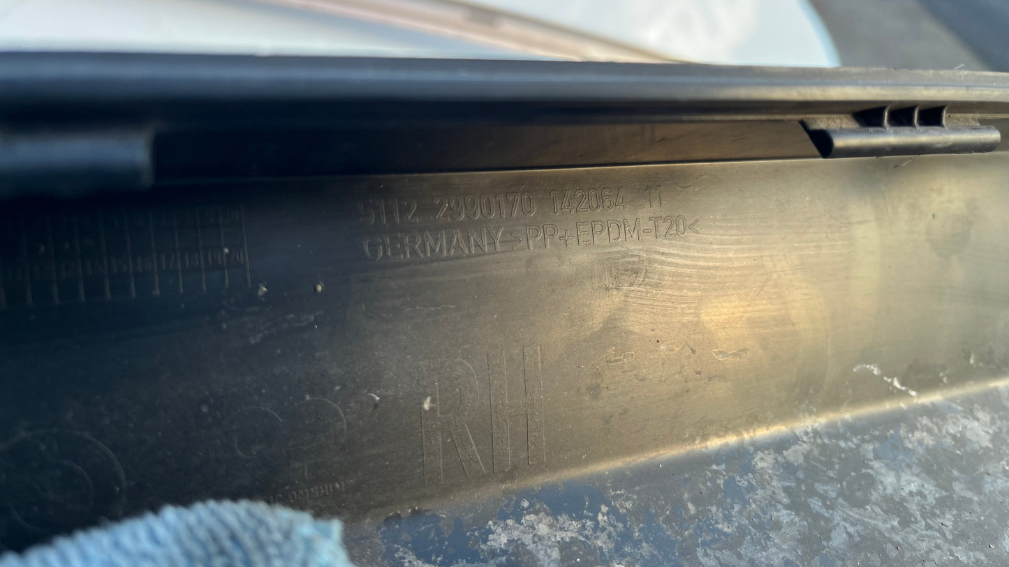 BMW X1 E84 десен праг