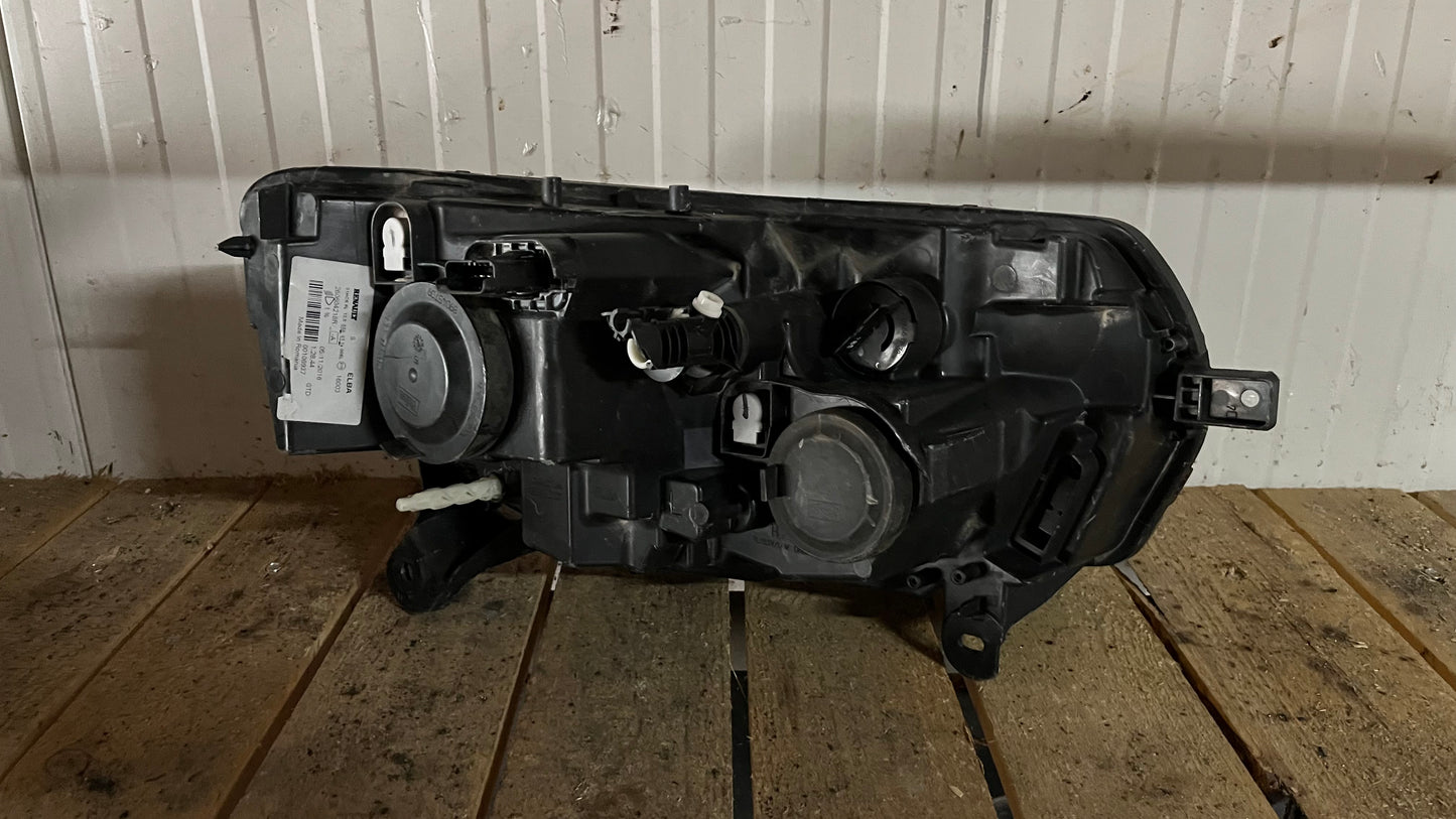 Ляв фар Dacia Logan/ Dacia Sandero