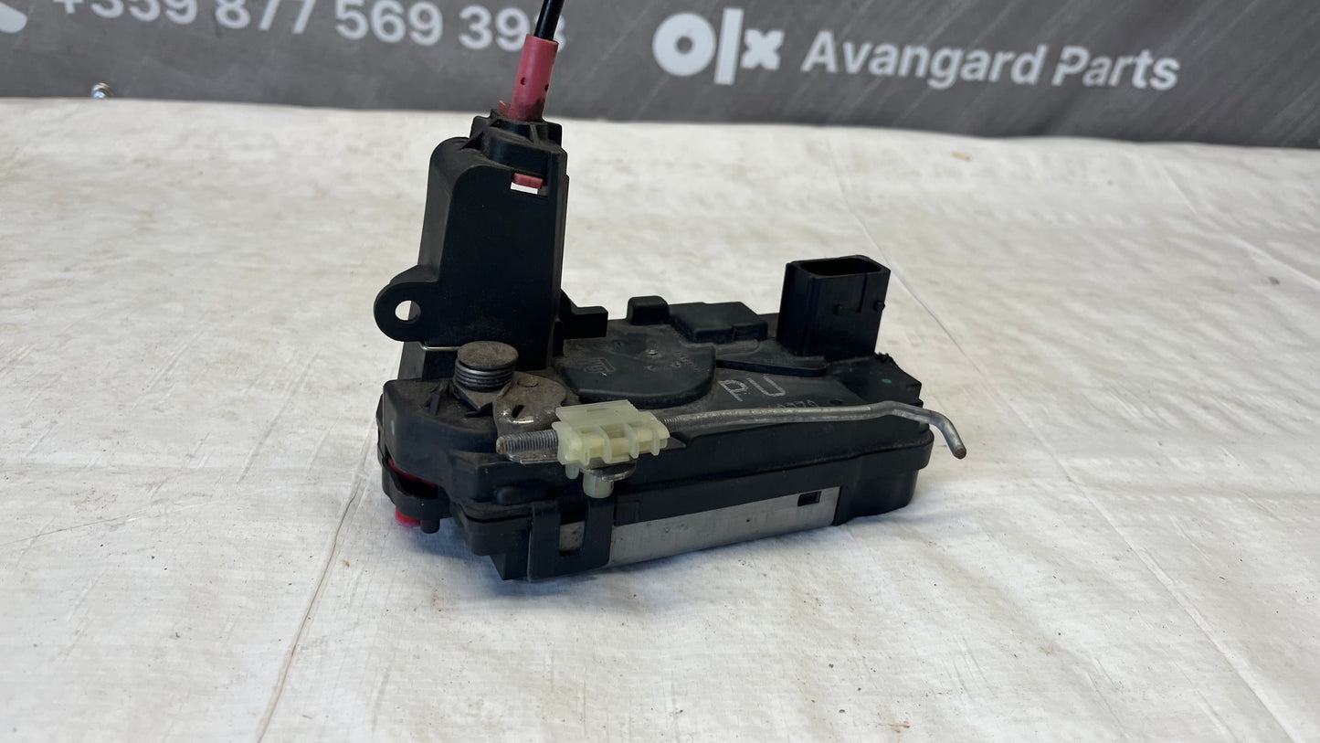 Opel Astra H задна лява брава