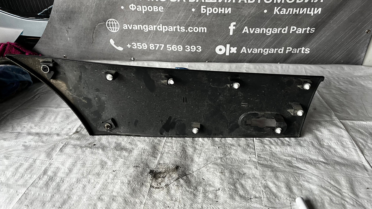 Mercedes Sprinter задна лява лайстна с дупка за мигач