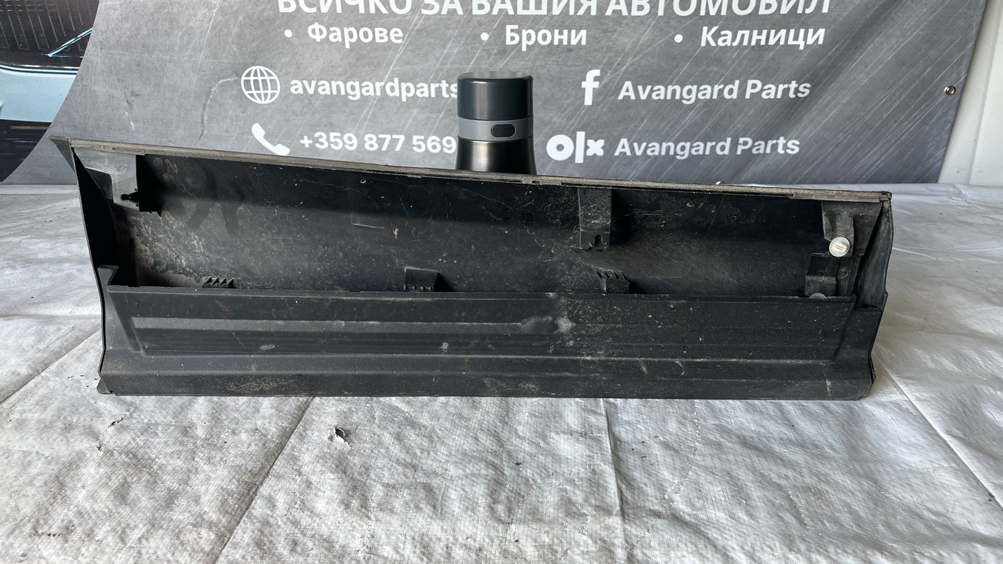 Декоративна лайстна за задна лява врата Toyota RAV4 2015-
